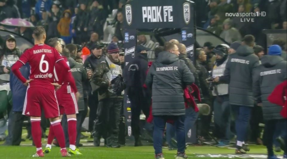 Η άσεμνη χειρονομία του Μιραλάς που προκάλεσε αντιδράσεις – ΦΩΤΟ