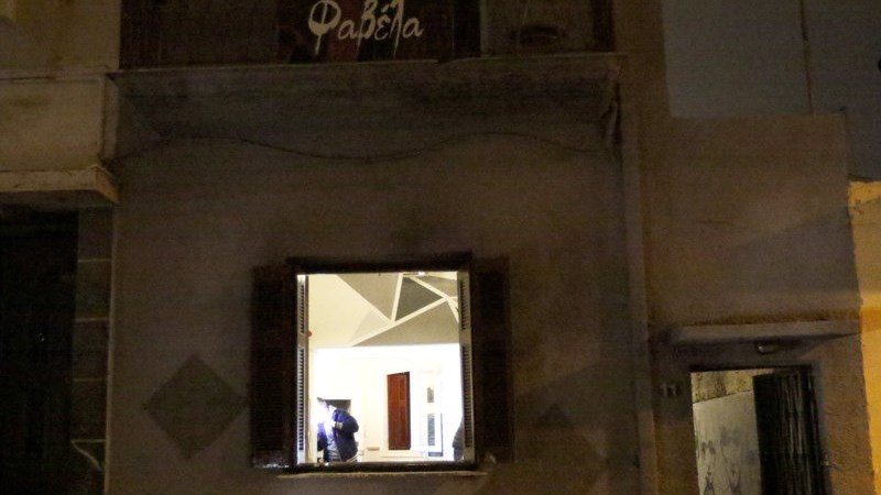 Πέντε οι τραυματίες από την επίθεση στην κατάληψη αντιεξουσιαστών «Φαβέλα»