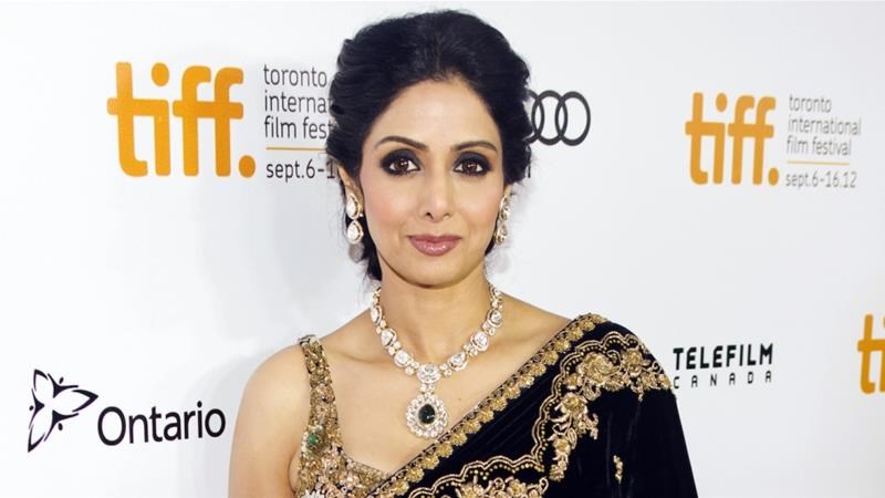 Τραγικό τέλος για την σούπερσταρ Σρίντεβι – Πνίγηκε στην μπανιέρα της