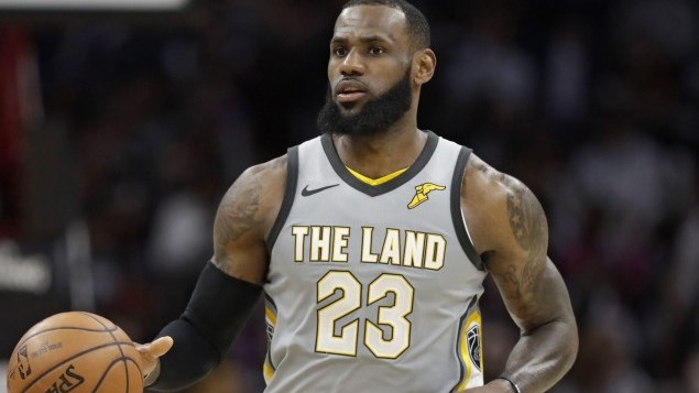 Με πινακίδες στους δρόμους καλούν τον Λεμπρόν οι Σίξερς  – ΦΩΤΟ