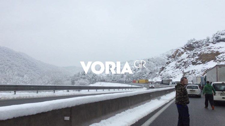 Ανατροπή νταλίκας στην Εγνατία Οδό – Πώς διεξάγεται η κυκλοφορία- ΤΩΡΑ