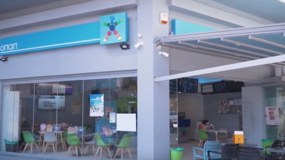 Τι αποκαλύπτει ο ιδιοκτήτης του πρακτορείου ΟΠΑΠ όπου παίχτηκε το τυχερό δελτίο Τζόκερ του 1,25 εκατ. ευρώ – BINTEO