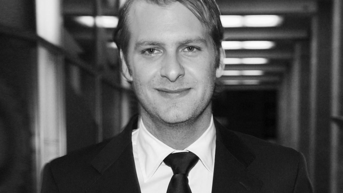 Γερμανός πρίγκιπας των Χοεντσόλερν έκανε “βουτιά” θανάτου από τον 21ο όροφο ξενοδοχείου – Γιατί αυτοκτόνησε – ΦΩΤΟ