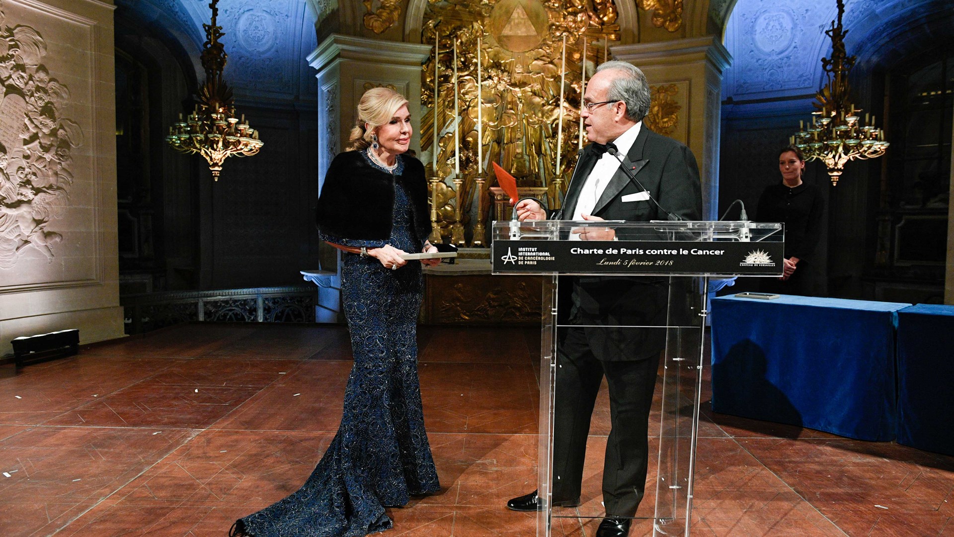 To Paris Match για τη βράβευση της Μαριάννας Β. Βαρδινογιάννη στη 18η Επέτειο της Χάρτας των Παρισίων κατά του καρκίνου