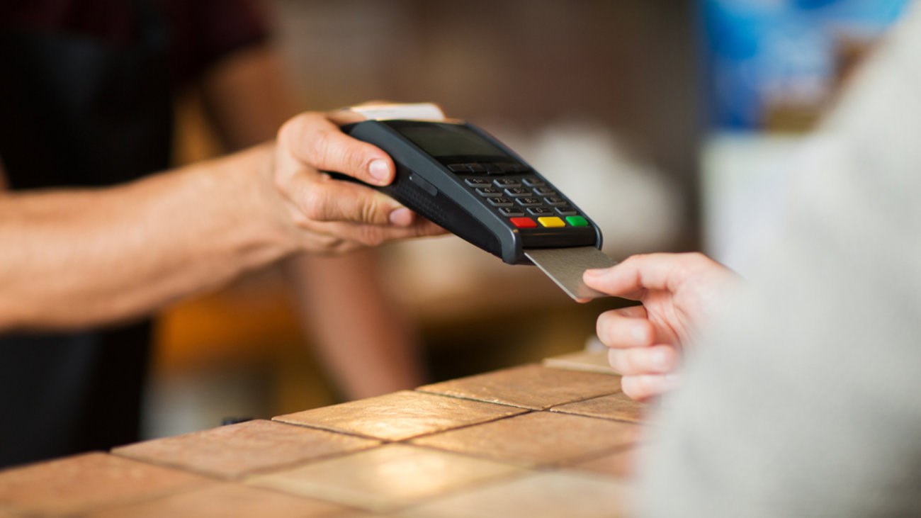 Ο λογιστής με το «κοκκαλάκι της νυχτερίδας»: Τέσσερις πελάτες του κέρδισαν στη φορολοταρία