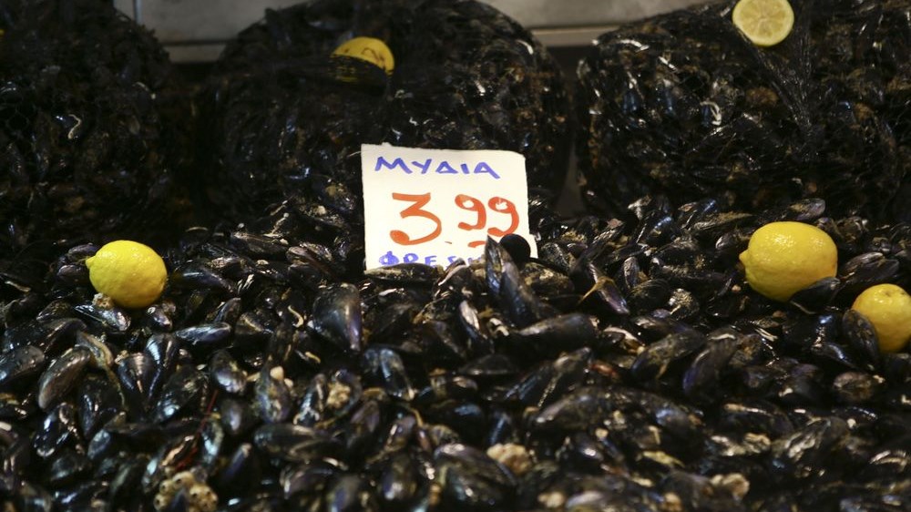 Κατασχέθηκαν ακατάλληλα θαλασσινά στον Πειραιά