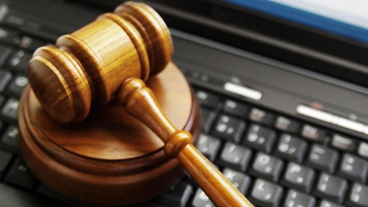 Εβδομήντα έξι ηλεκτρονικοί πλειστηριασμοί πραγματοποιήθηκαν σε όλη τη χώρα