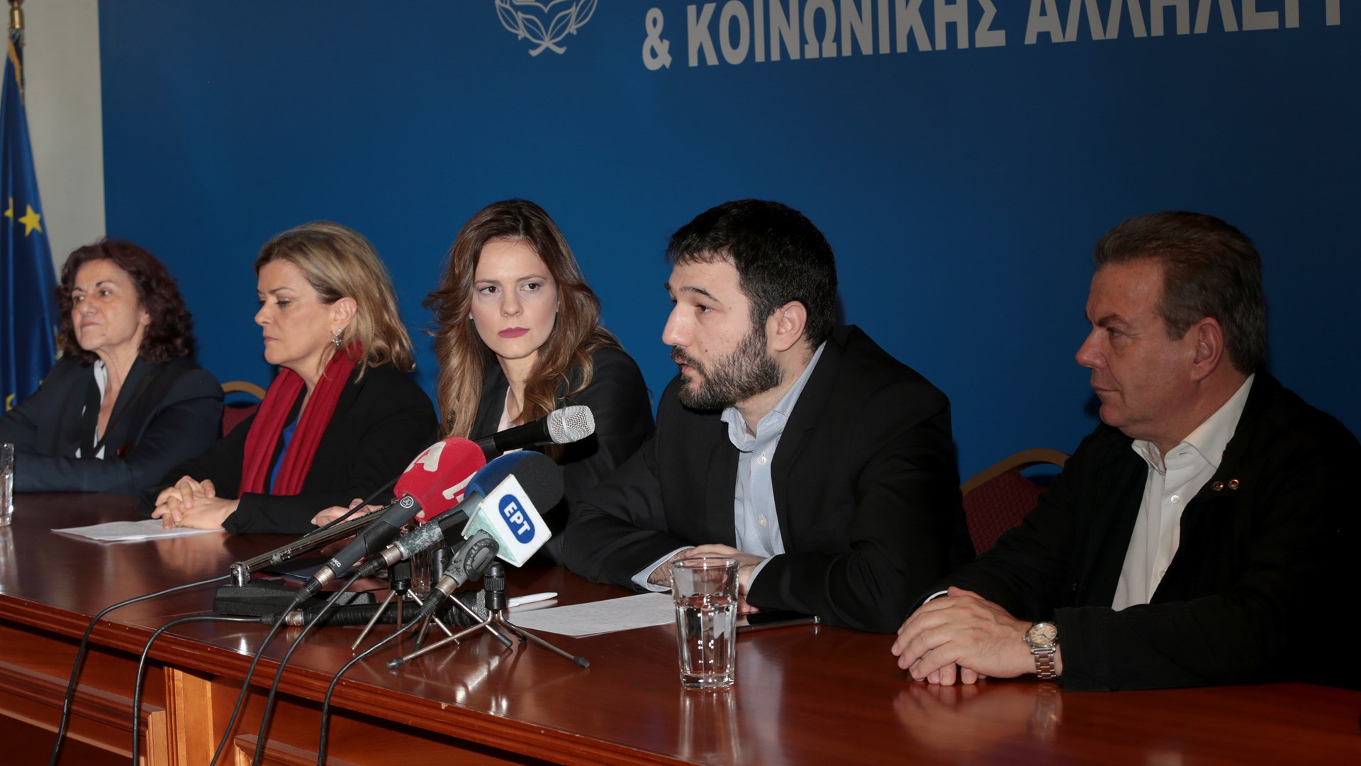 Ηλιόπουλος: Θα δώσουμε σημασία στα ζητήματα της ανεργίας των νέων – ΦΩΤΟ