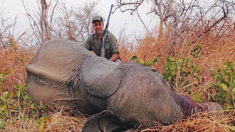 Ο Ελληνοαυστραλός που έχει εξοργίσει τους φιλόζωους