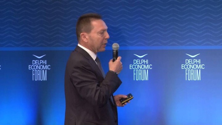 Στουρνάρας από Δελφούς: Λυπάμαι πραγματικά γι’ αυτή τη χώρα