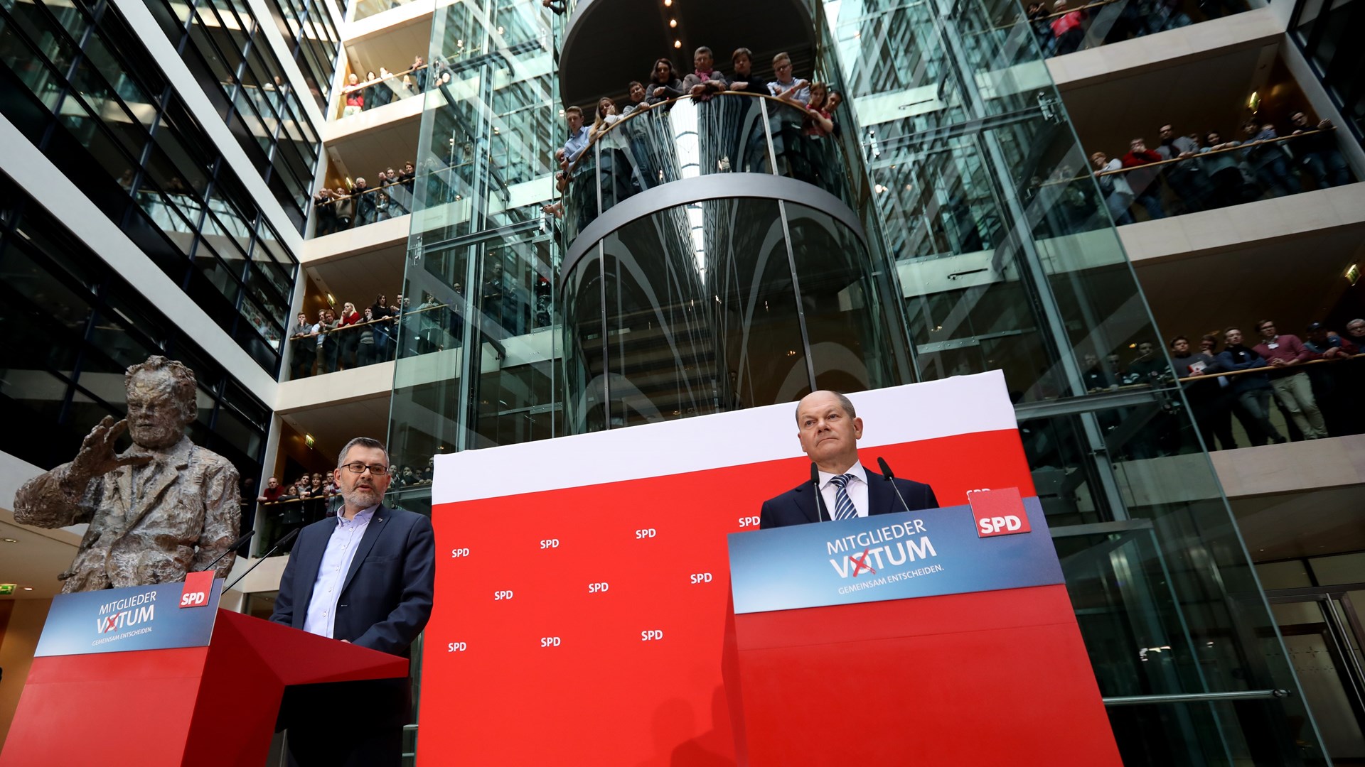 Γερμανία: Με 66,02% το SPD ψήφισε «ναι» στον μεγάλο συνασπισμό – Ποια υπουργεία αναλαμβάνουν οι σοσιαλδημοκράτες