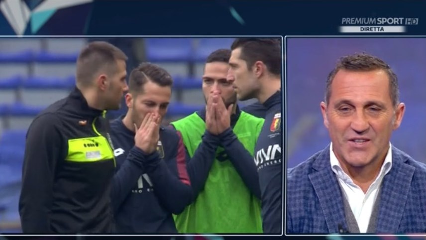 Συγκλονιστικές στιγμές στο ματς…που δεν έγινε – Οι παίκτες έκλαιγαν για τον Αστόρι – Ο κόσμος χειροκροτούσε – ΒΙΝΤΕΟ