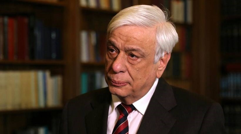 Ο Προκόπης Παυλόπουλος απαλλάσσει τους τιμωρημένους ένστολους με την ευκαιρία της 25ης Μαρτίου