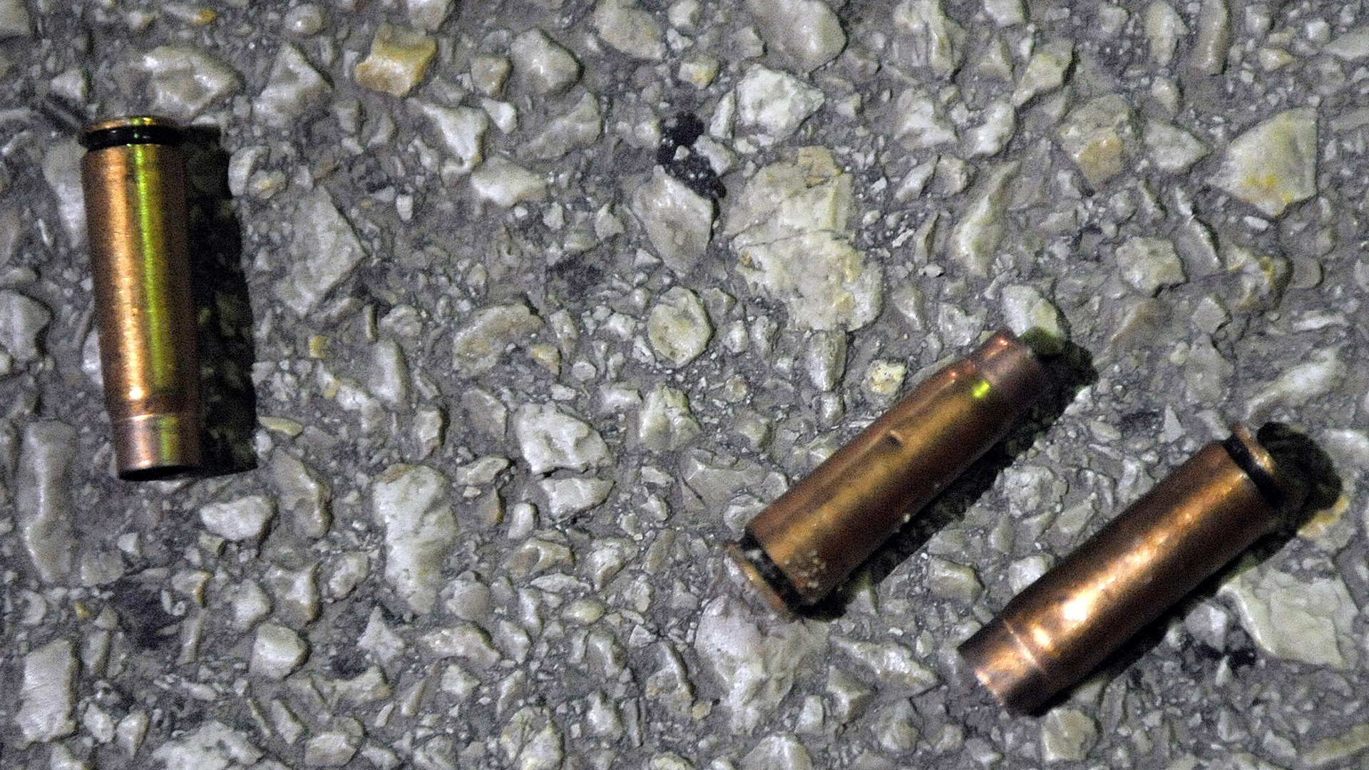 Εφιάλτης στο νεκροταφείο της Λούτσας – Βαριά τραυματισμένος άνδρας από πυροβολισμούς