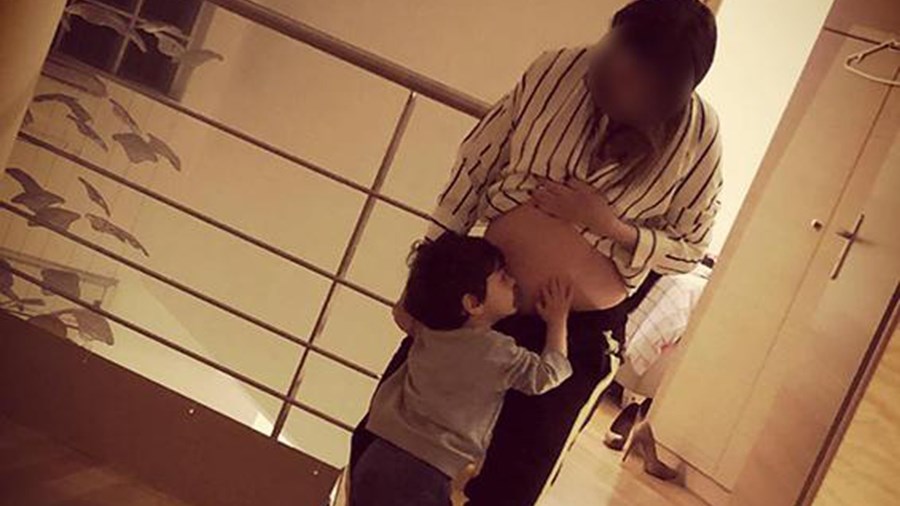 Παρουσιάστρια μας δείχνει την κοιλίτσα της περιμένοντας τον… πελαργό- ΦΩΤΟ