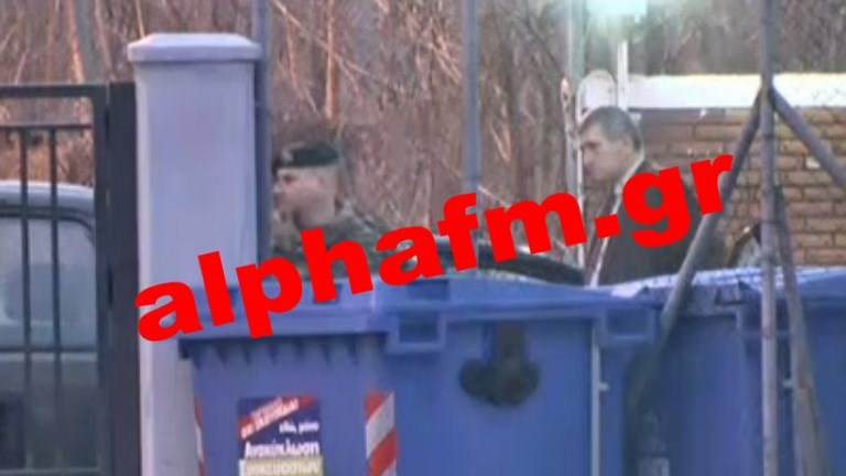 Με τους γονείς τους συναντήθηκαν οι δύο στρατιωτικοί