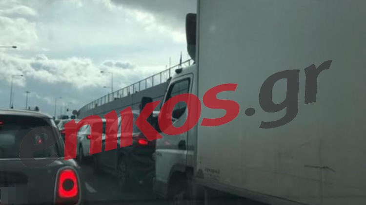 Κυκλοφοριακό “μπλακ άουτ” στην Αττική οδό – ΦΩΤΟ αναγνώστη