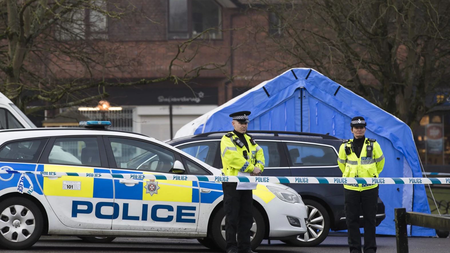 Αποκάλυψη: Στο νοσοκομείο δύο αστυνομικοί από την ύποπτη ουσία που έστειλε τον Ρώσο πράκτορα στην εντατική