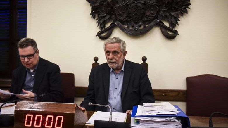 Διαφωνία κυβέρνησης – αντιπολίτευσης για τις αρμοδιότητες της Προανακριτικής για τη Novartis