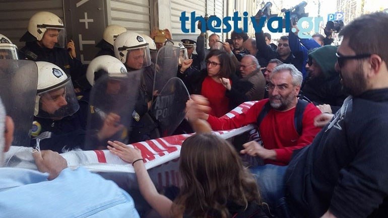 Θεσσαλονίκη: Δικογραφία για τον τραυματισμό 6 αστυνομικών στα επεισόδια για τους πλειστηριασμούς