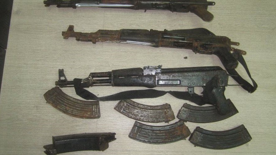 Έμειναν με ανοιχτό το στόμα οι αστυνομικοί στο Ρέθυμνο: Βρήκαν καλάσνικοφ, χειροβομβίδες και αντιαρματικό σε αποθήκη