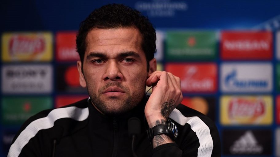 Ο Ντάνι Άλβες ζήτησε συγγνώμη για τις δηλώσεις του σχετικά με τον Αστόρι