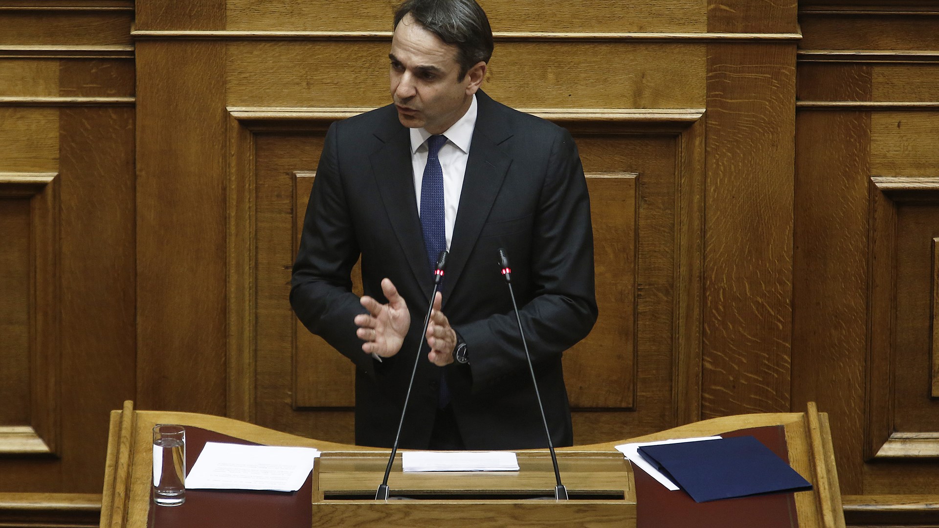 Μητσοτάκης για Novartis: Μην τολμήσετε να κλείσετε άρον-άρον την προανακριτική – BINTEO