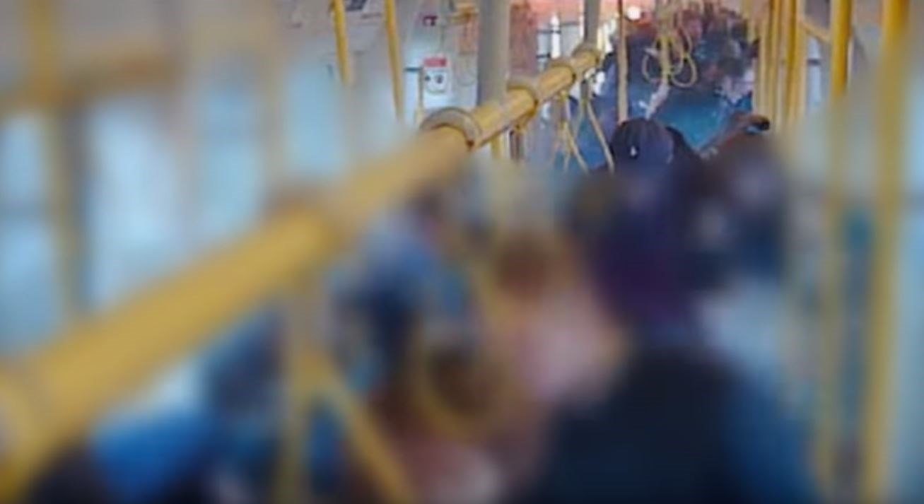 Βίντεο-ντοκουμέντο: Η στιγμή της έκρηξης στο μετρό του Λονδίνου- Συγκλονιστικές εικόνες μέσα από το βαγόνι