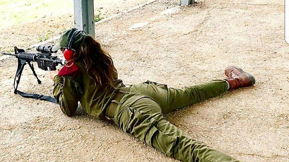 Δείτε το μοντέλο που άφησε την πασαρέλα και έγινε … «κομάντο» -ΦΩΤΟ