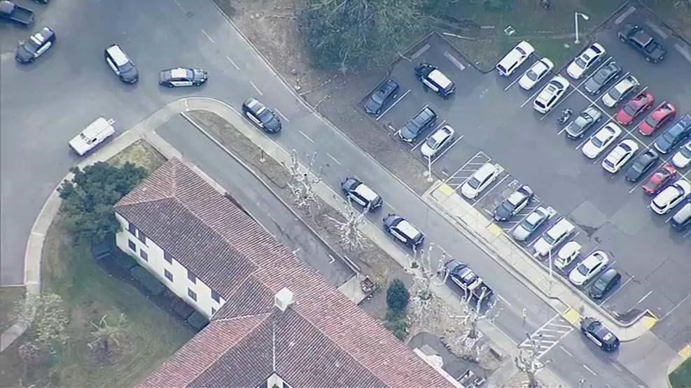 Ειδικές δυνάμεις SWAT εισέβαλαν στο Κέντρο Βετεράνων της Καλιφόρνιας – Σε εξέλιξη η επιχείρηση – ΤΩΡΑ – ΦΩΤΟ ΚΑΙ ΒΙΝΤΕΟ