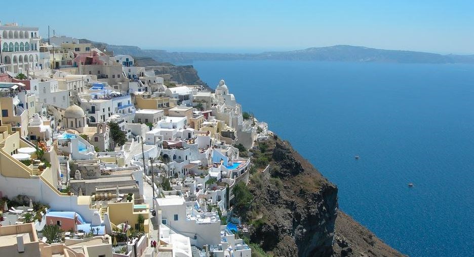Ελλάδα ή Ισπανία το δίλημμα για τους Γερμανούς τουρίστες