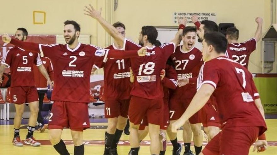 Πρώτος τελικός για τον Ολυμπιακό στο χάντμπολ – Νίκησε 22-21 τον ΠΑΟΚ σε ένα συγκλονιστικό ματς