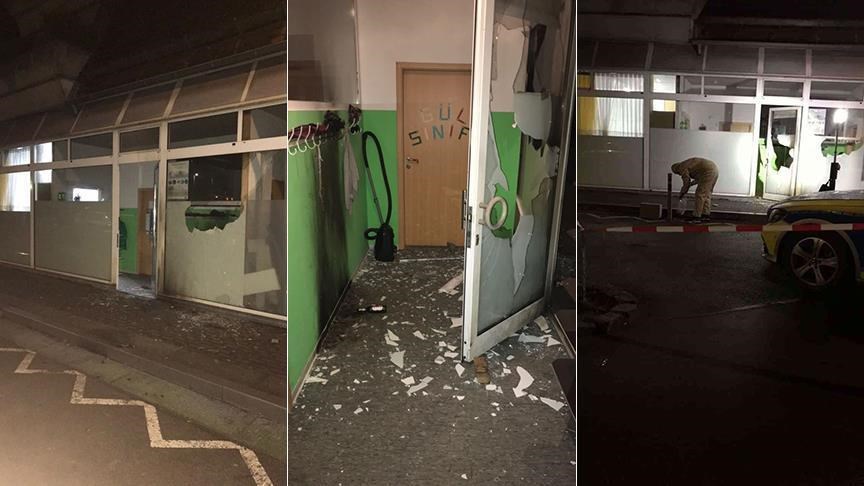 Εμπρηστική επίθεση σε τζαμί στη Γερμανία – Αναζητούνται πέντε ύποπτοι – ΦΩΤΟ – BINTEO