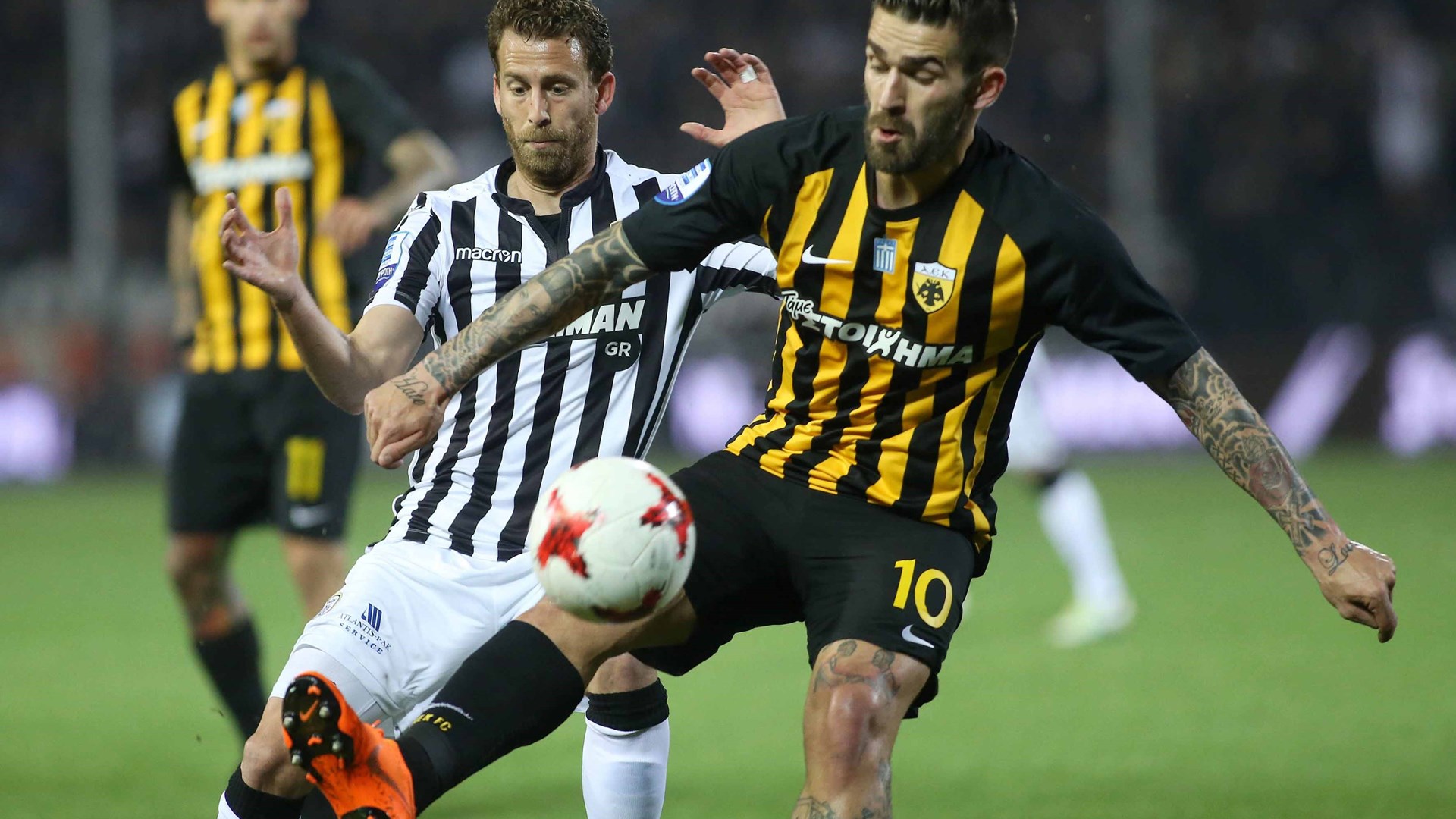 ΠΑΟΚ – ΑΕΚ: Ακυρώθηκε γκολ του Βαρέλα στο 90′ – Ένταση στον αγωνιστικό χώρο – ΤΩΡΑ