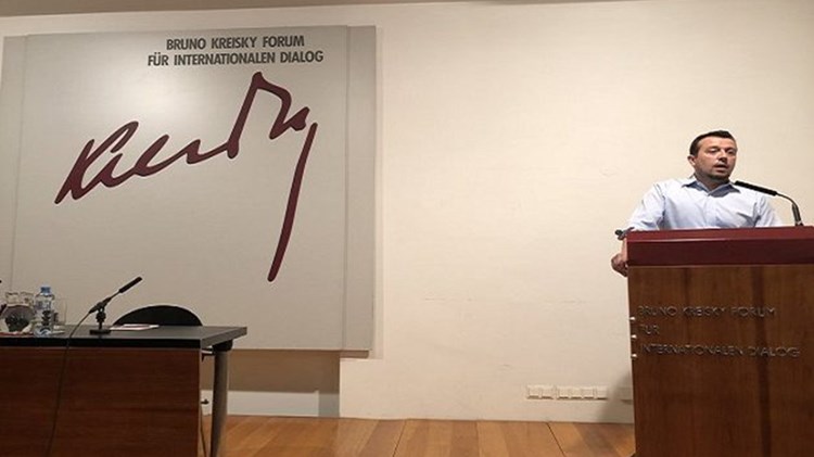 Παππάς: Μετά τον Αύγουστο η Ελλάδα δεν θα μετατραπεί σε “Γη της Επαγγελίας”, αλλά θα μπορεί ελεύθερα να χαράσσει τη δική της πορεία