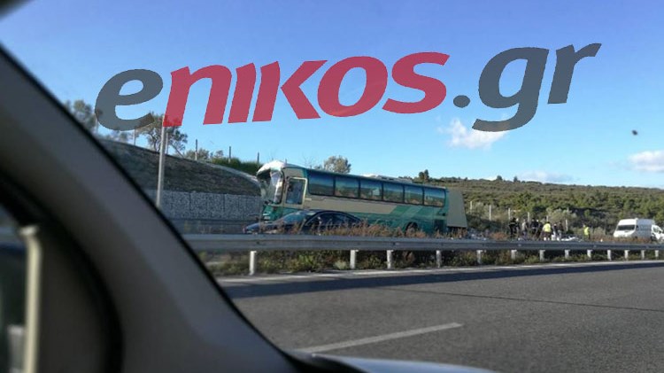 ΦΩΤΟ αναγνώστη από τη σύγκρουση λεωφορείου με φορτηγό στην Κορίνθου- Τριπόλεως