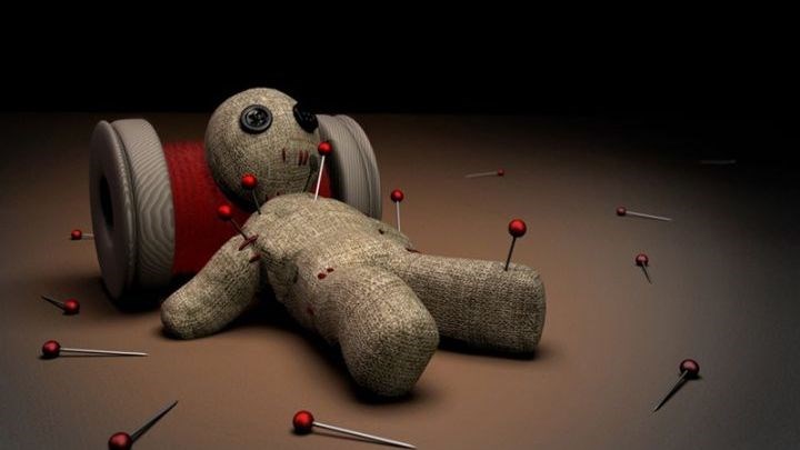 Πήρε 2.500 ευρώ για να “ξορκίσει” τα κακά πνεύματα και… το πλήρωσε