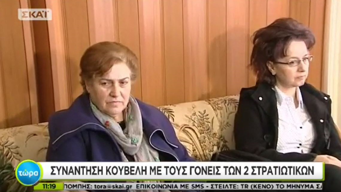 Το ξέσπασμα της μητέρας του λοχία μπροστά στον Κουβέλη: Αν ήταν το δικό σας παιδί, τι θα κάνατε; – ΒΙΝΤΕΟ