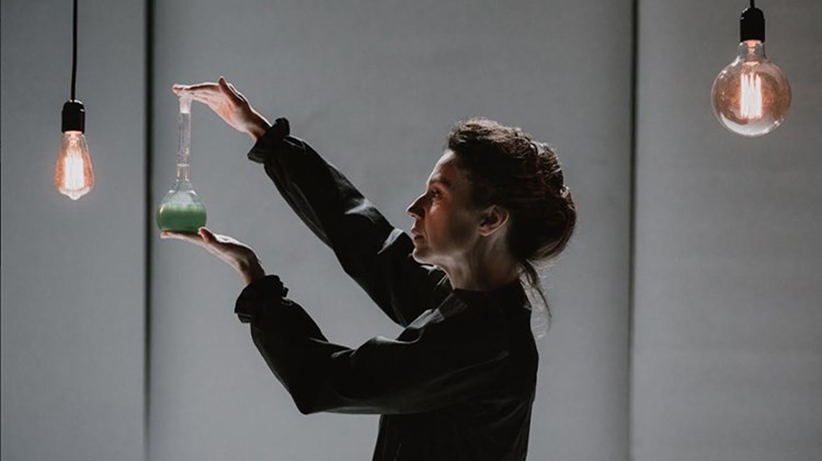 Καραλή – Τρικαλιώτη ξανά μαζί για την… Μαρί Κιουρί