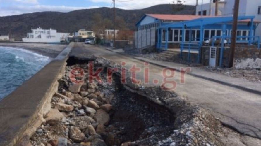 Δεν φαντάζεστε για ποιο λόγο δεν κλείνουν αυτή τη γιγαντιαία λακκούβα στην Κρήτη – ΦΩΤΟ