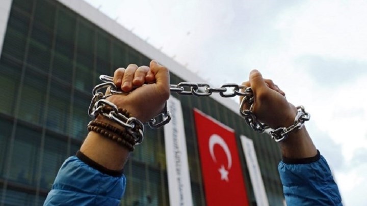 FAZ: Όλο και περισσότεροι Τούρκοι ζητούν άσυλο στην Ελλάδα