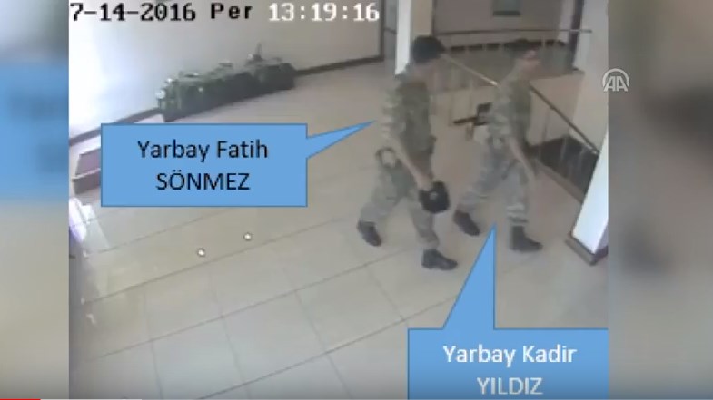 ΒΙΝΤΕΟ- ντοκουμέντο με τους 8 Τούρκους αξιωματικούς που ζήτησαν άσυλο στην Ελλάδα- “Συμμετείχαν στο πραξικόπημα” μεταδίδουν τα τουρκικά ΜΜΕ