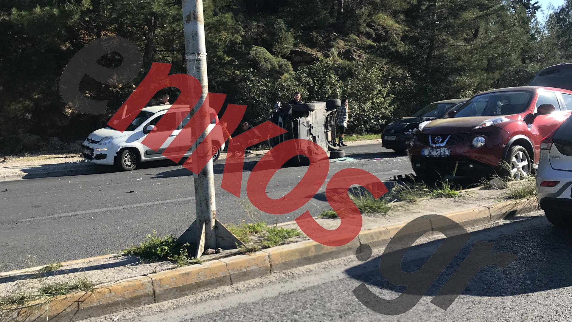 Τροχαίο στην Περιφερειακή Υμηττού –  Ένας τραυματίας – ΦΩΤΟ αναγνώστη – ΤΩΡΑ