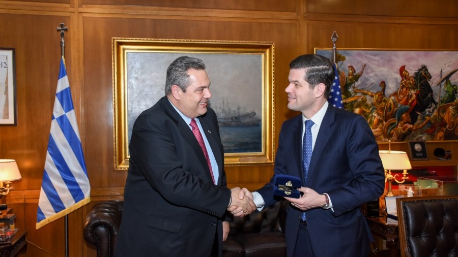 Τετ α τετ με νόημα Καμμένου – Αμερικανού υφυπουργού Εξωτερικών – Στην ατζέντα το θέμα των δύο στρατιωτικών – ΦΩΤΟ – ΒΙΝΤΕΟ