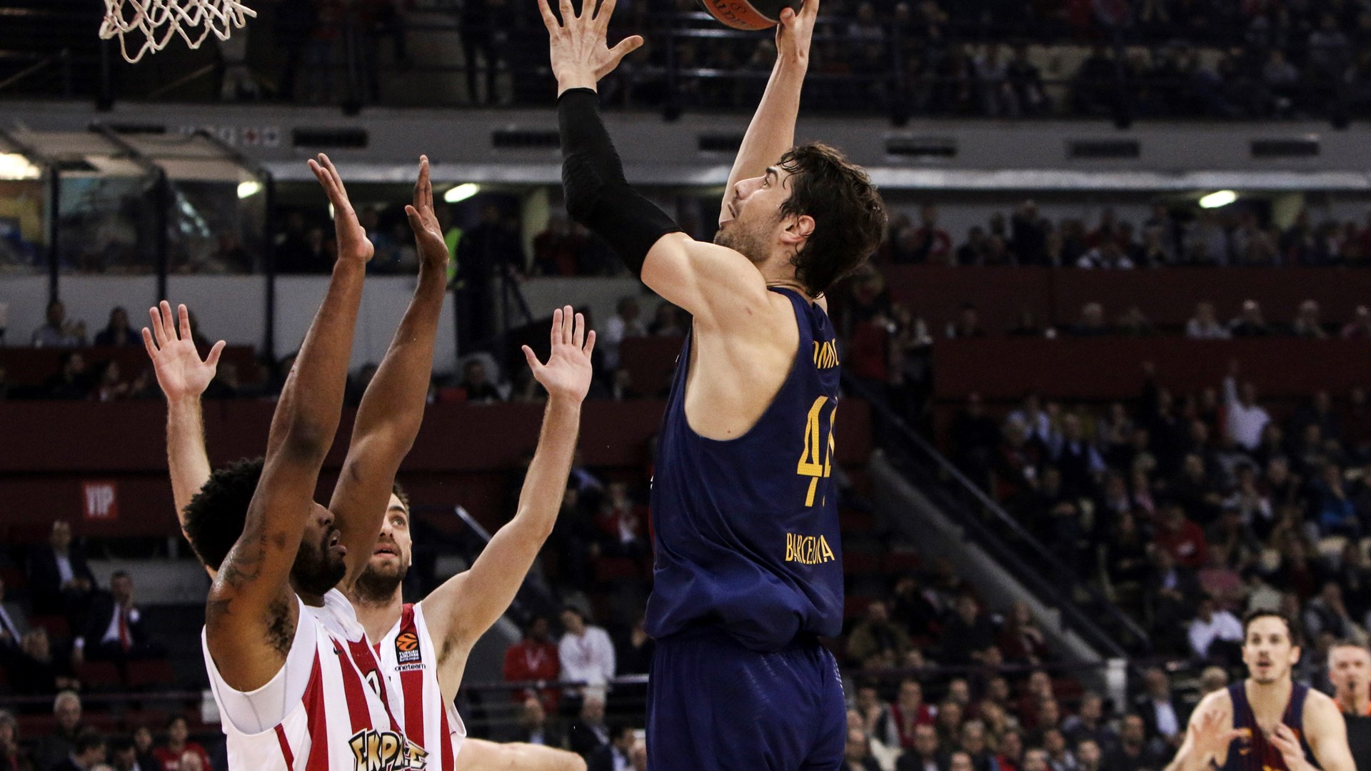 Ολυμπιακός – Μπαρτσελόνα 52-63 (30′)