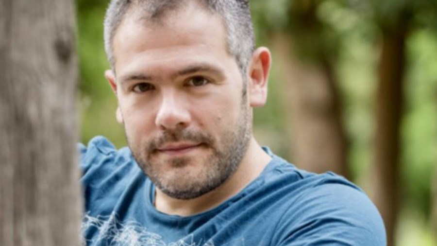 Ο Κοέν ανεβάζει το Ταξίδι Μακριάς Μέρας στο θέατρο Εξαρχείων!