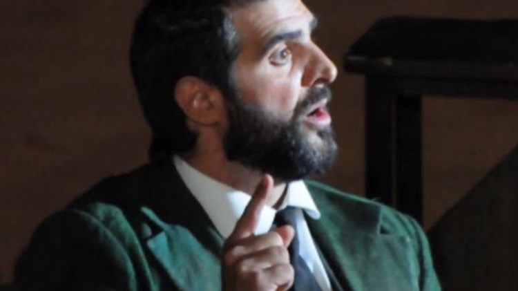 Ο Μπινιάρης ανεβάζει το “Ξύπνα Βασίλη” στο Εθνικό με τον Γάλλο!