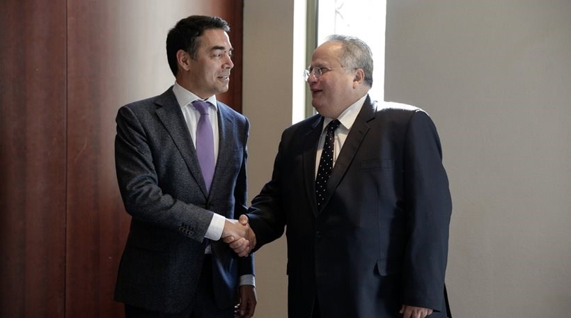 Αυτά τα δύο ονόματα για την ΠΓΔΜ προτείνει ο Κοτζιάς – Στα χέρια της κυβέρνησης των Σκοπίων οι ελληνικές προτάσεις