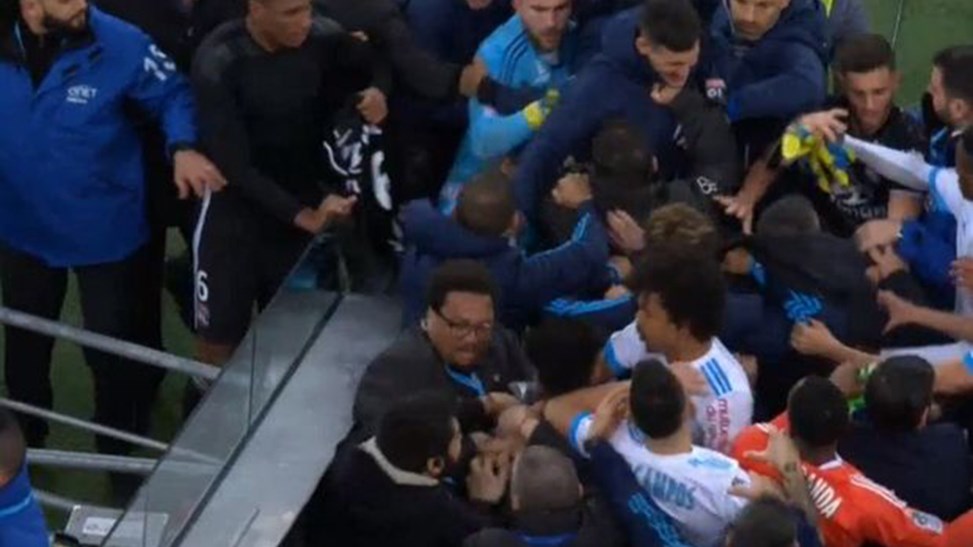 Ξύλο μεταξύ των παικτών στο Μαρσέιγ-Λιόν- ΒΙΝΤΕΟ