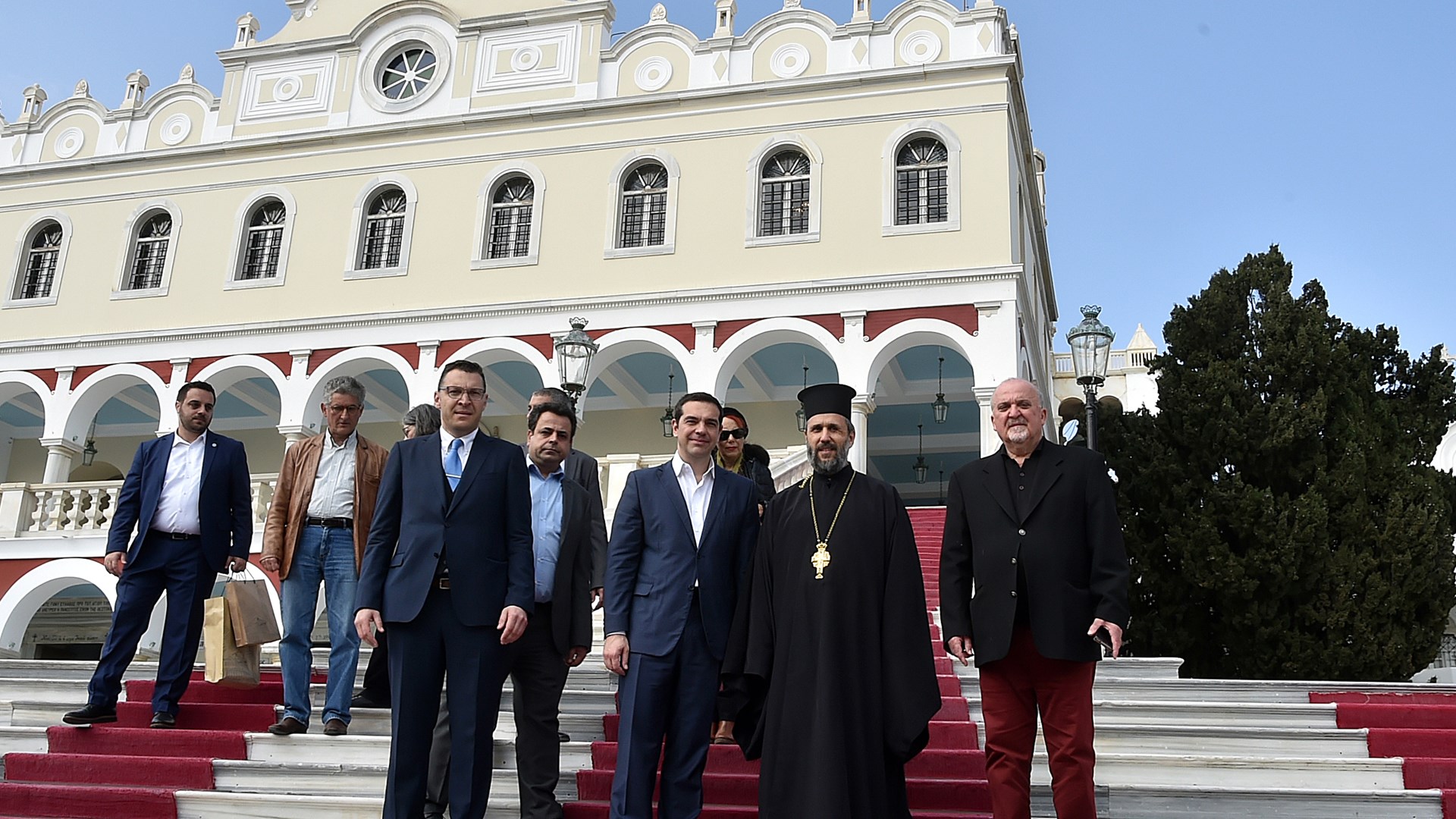 Στην Παναγία της Τήνου ο Τσίπρας  – ΦΩΤΟ